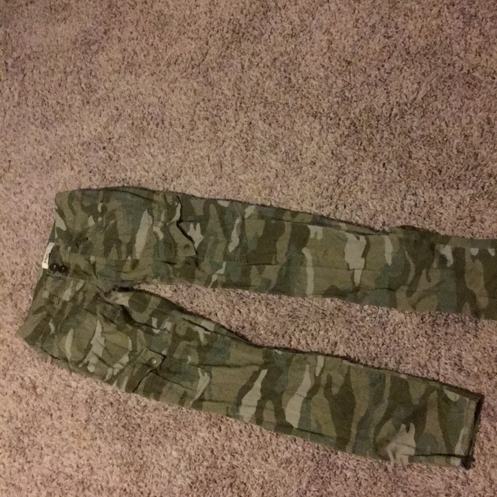 Jolt Camo Jeans